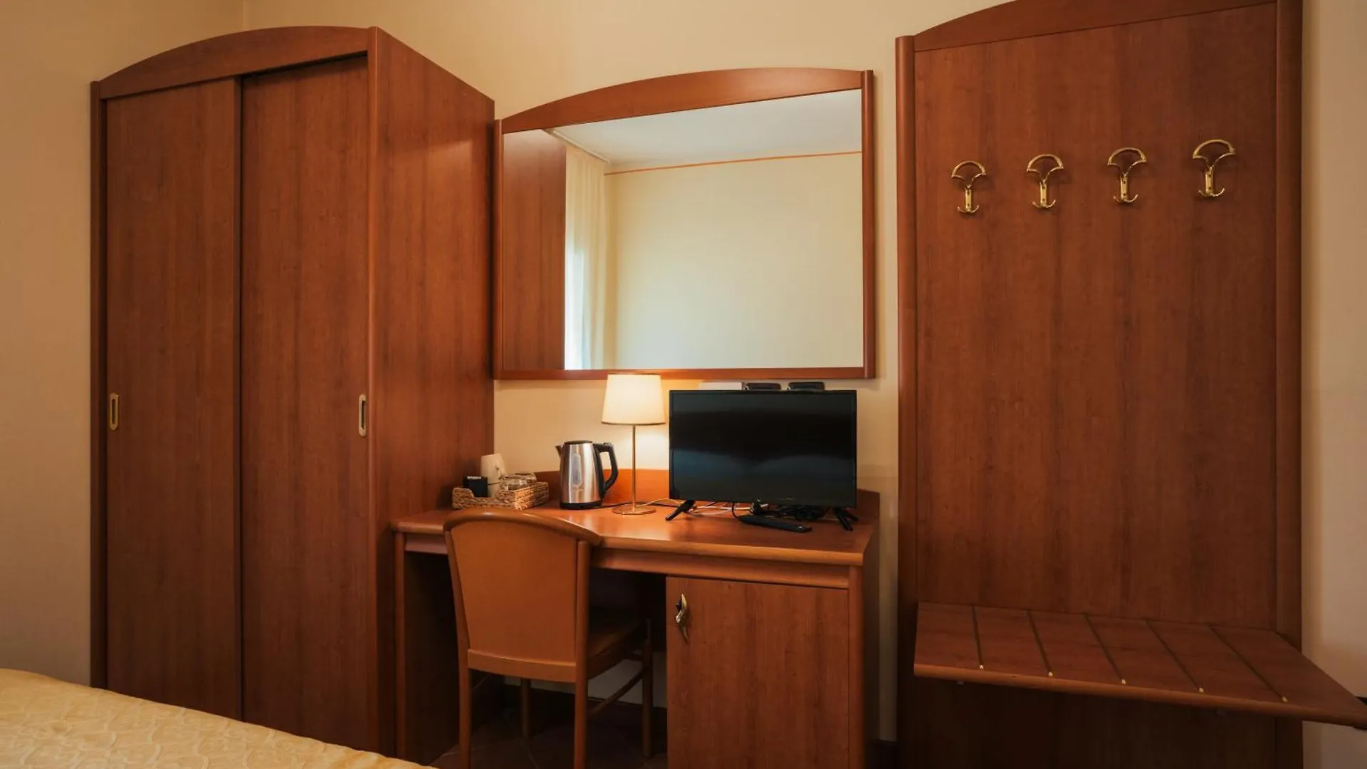 ホテル Albergo Cane ドッツア