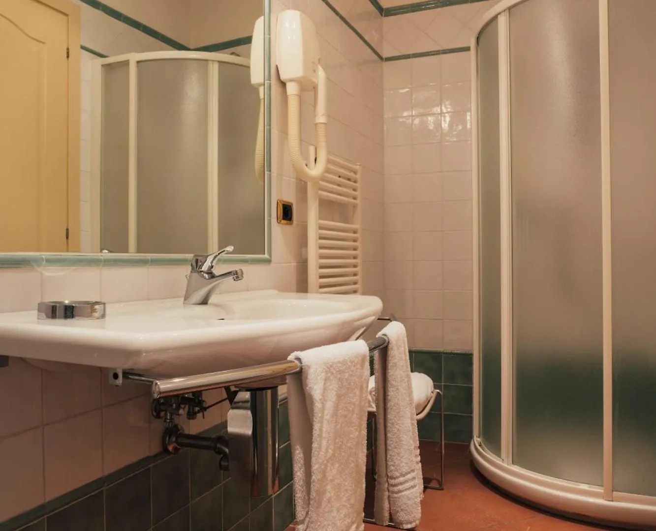 Albergo Cane ドッツア ホテル