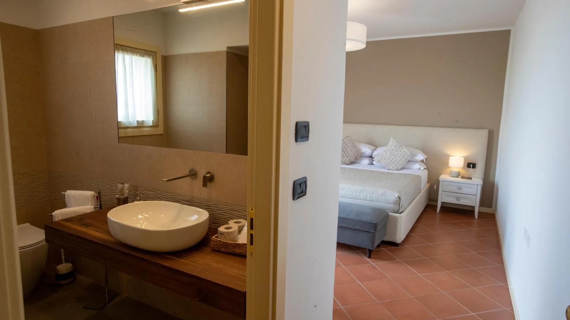 Albergo Cane ドッツア イタリア